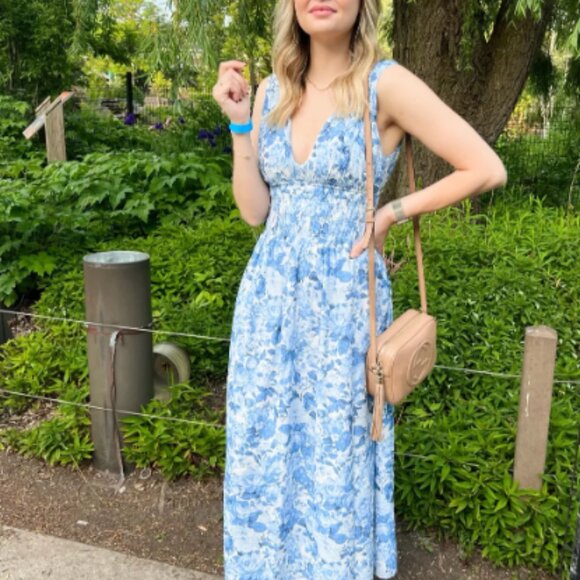 🌿 Abercrombie & Fitch Crinkle Smocked Waist Maxi Dress – Large Tall (NWOT) - Picture 2 of 11